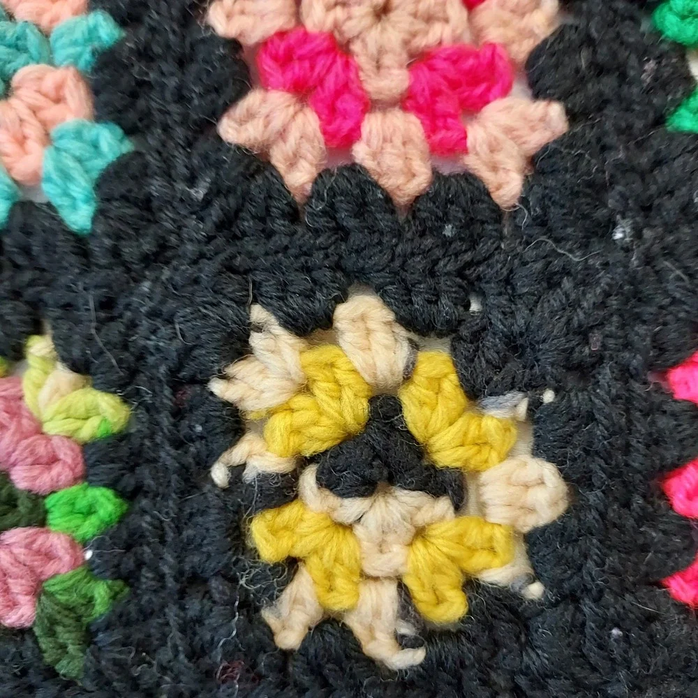 Vtg Handmade Granny Square Crochet‎ Blanket Afghan 70s Cabin Cottage Core Throw
